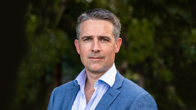 Dr Bruce Webber.