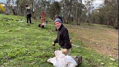 Spot burning Patersons Curse using a flame weeder.