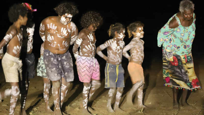 Waanyi Garawa dancers.