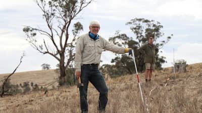 Bush Heritage volunteer Dr Garry McDonald.