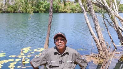 Arafura Swamp Ranger Mali Djarrbal at Djiḻpin (Goyder River).