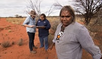 Vanessa Westcott, Debbie and Rita Cutter on Birriliburu country.  Photo Annette Ruzicka